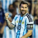Lionel Messi celebrando un gol con la camiseta de la selección argentina.